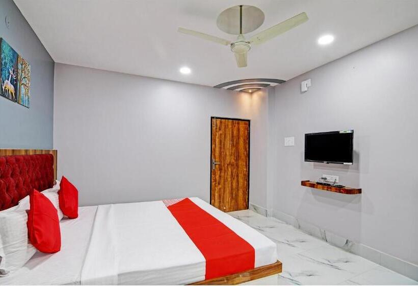 트리플 클래식 룸, Tara Maa Guest House