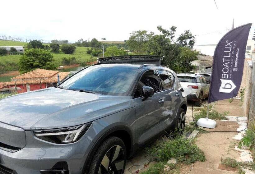 إستوديو ديلوكس, Villa Santo Hilário Conect