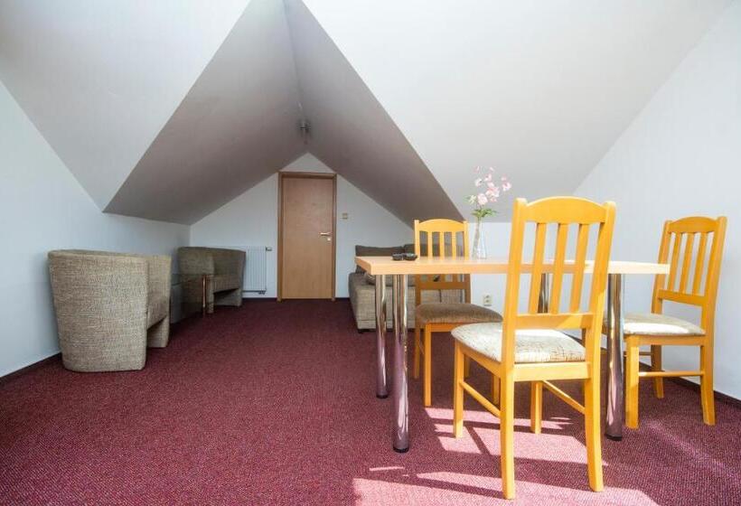 Семейный Номер, Penzion Hájenka