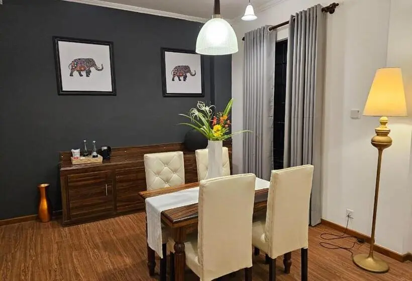Sviitti Uima-allas, Covanro Sigiriya   Brand New Luxury