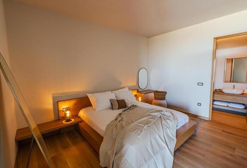 庭の見えるジュニアスイート, Cabras Kazdağları