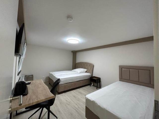 Номер Стандарт Трехместный, Rheinischer Hof Appartements
