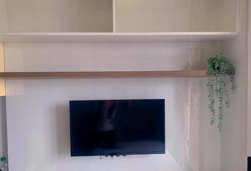 스탠다드 스튜디오, Apartemen Sky House Bsd By Benchmark