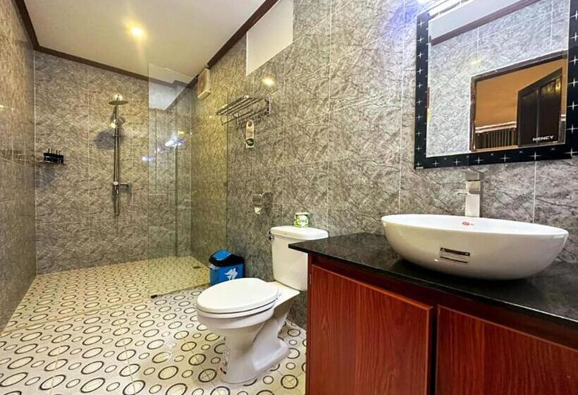 스탠다드 룸 킹사이즈 침대, Champa Inn Resort