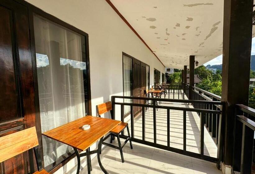 스탠다드 룸 산 전망, Champa Inn Resort
