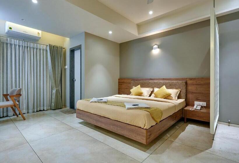 豪华房间, Swamini Kolhapur