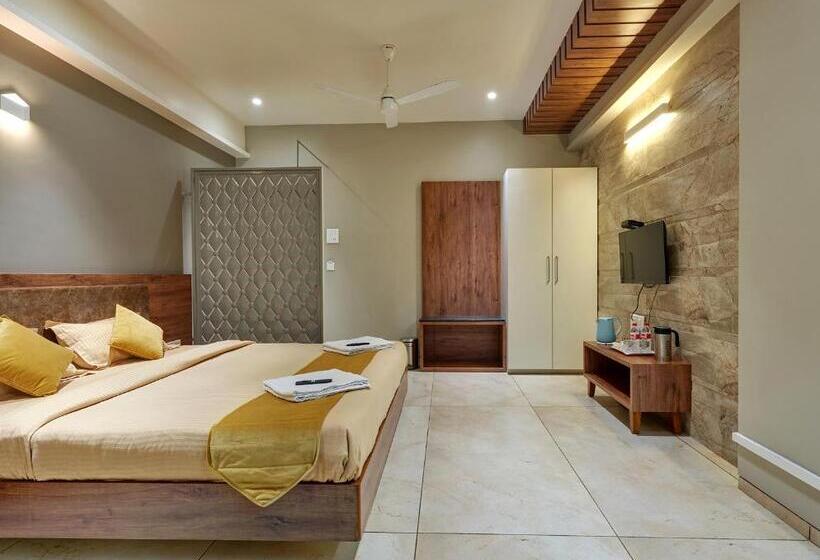 豪华房间, Swamini Kolhapur