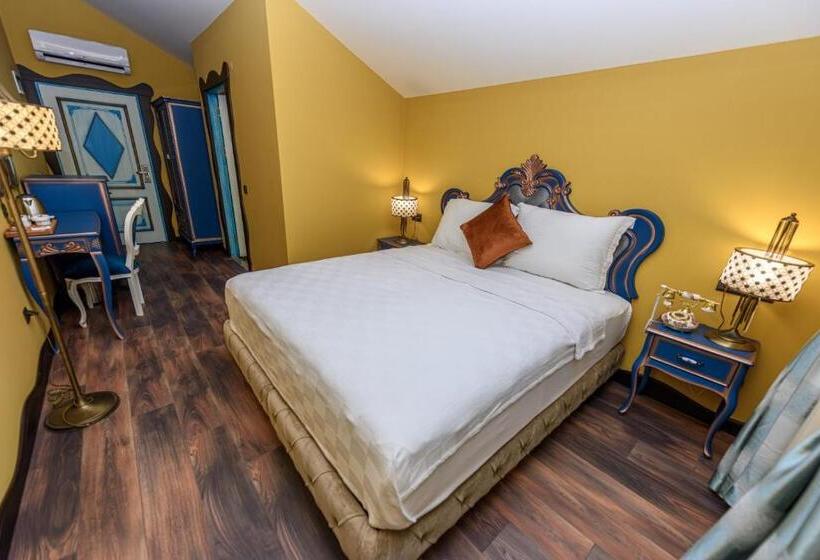 اتاق استاندارد, Tok Epi̇k