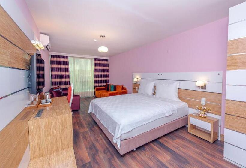 اتاق سوپریور, Tok Epi̇k