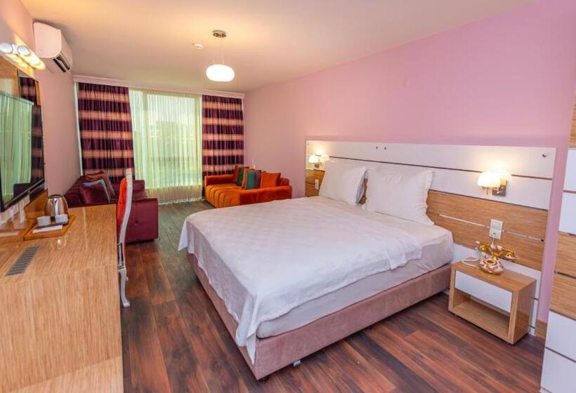 اتاق سوپریور, Tok Epi̇k