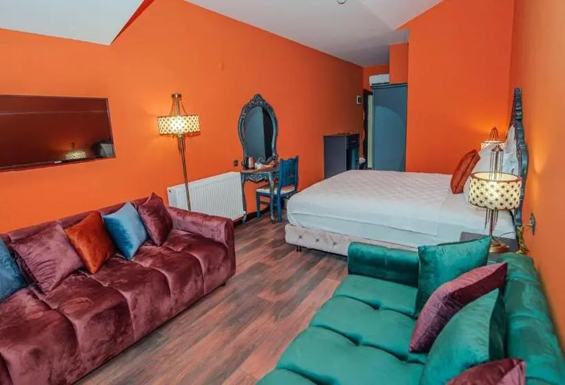 Deluxe-huone, Tok Epi̇k