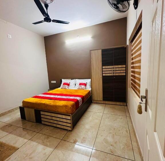 Номер Стандарт, Luxe Hotel   Rooms & Villas Wayanad