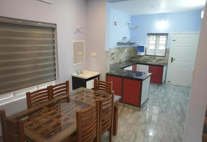 Villa 3 Makuuhuonetta, Luxe Hotel Rooms & Villas Wayanad