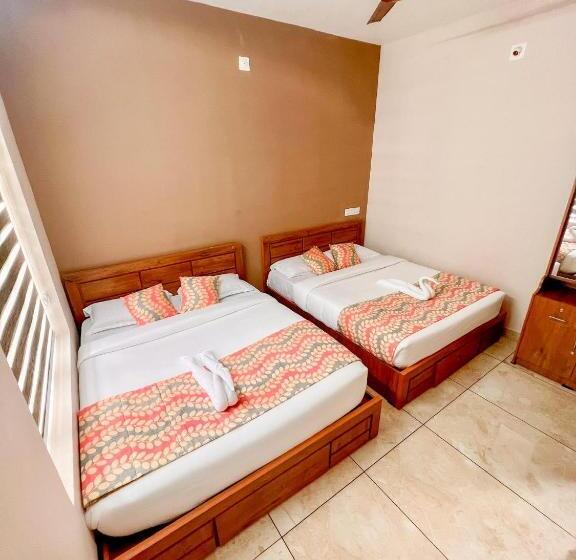 Дом 3 Спальни, Luxe Hotel   Rooms & Villas Wayanad