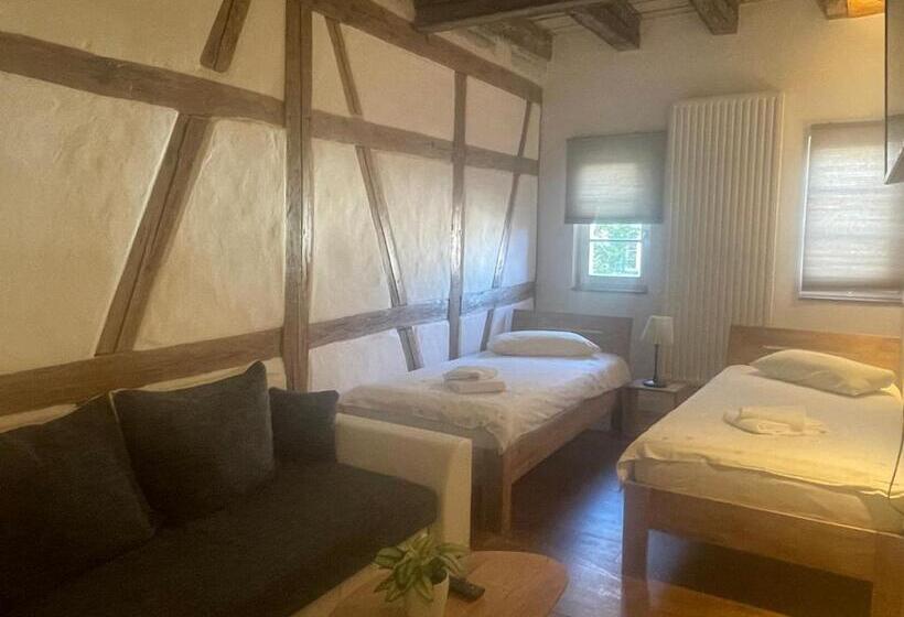 Quarto Deluxe, Gästezimmer An Der Stadtmauer