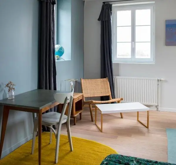 Deluxe room with river view, La Maison Plûme