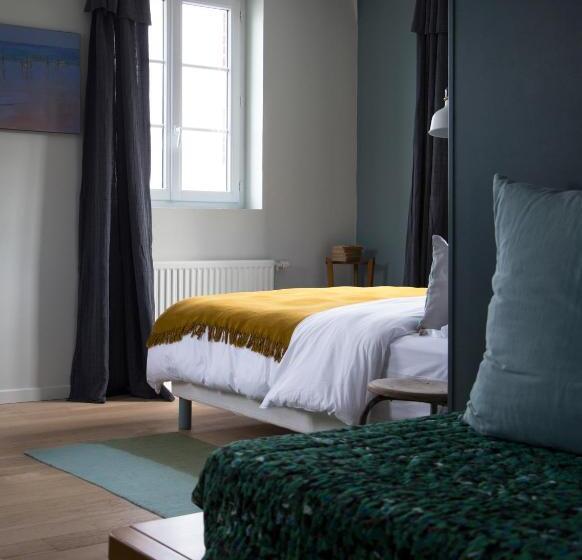 Deluxe room with river view, La Maison Plûme