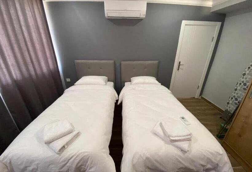 آپارتمان 1 خوابه, Pomruj Suites