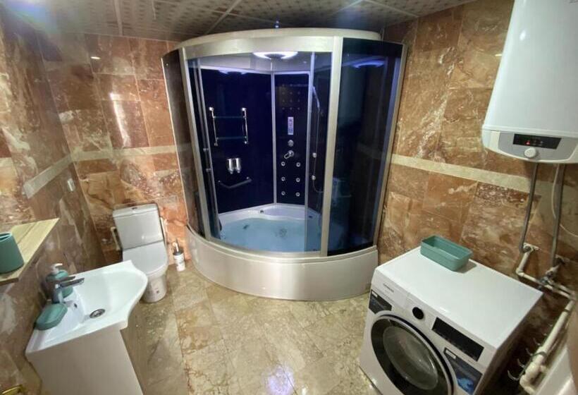آپارتمان 1 خوابه, Pomruj Suites