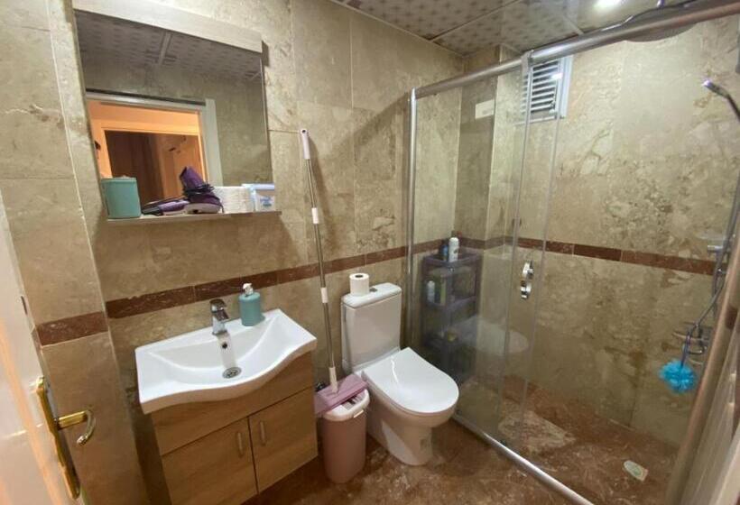 דירת חדר, Pomruj Suites