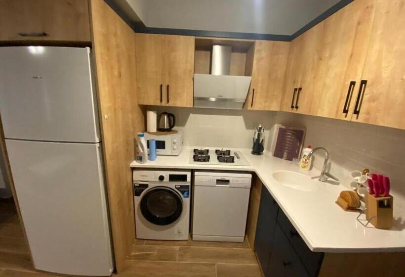 דירת חדר, Pomruj Suites