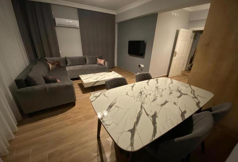 דירת חדר, Pomruj Suites