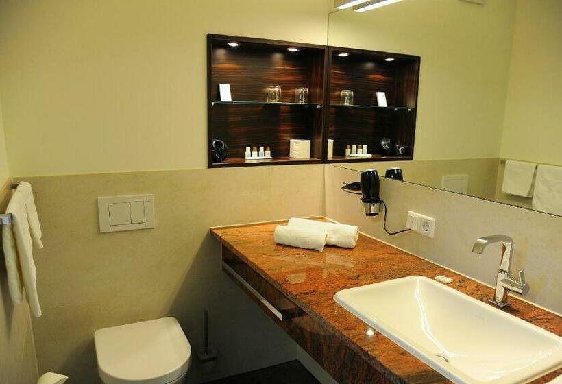 Номер Стандарт, Anlage Starick