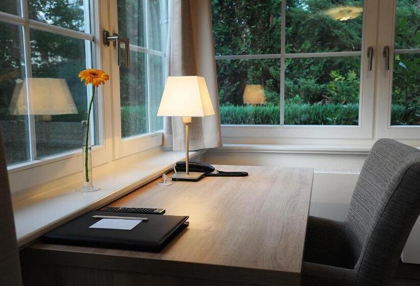 Люкс, Anlage Starick