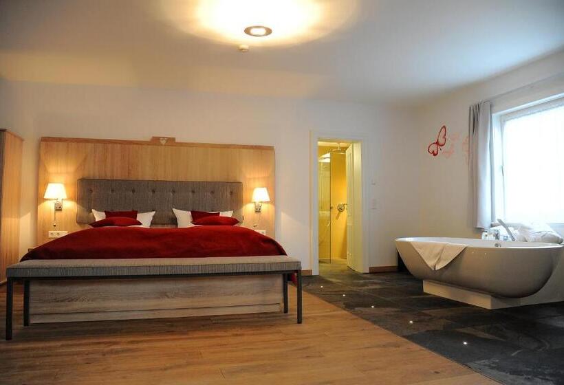 Люкс, Anlage Starick