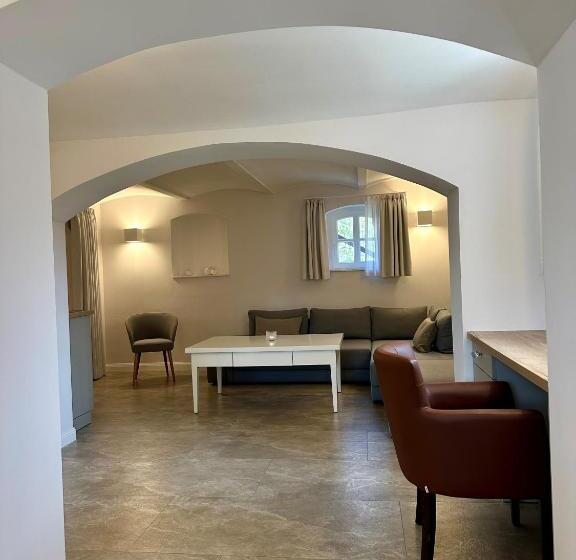 Люкс, Anlage Starick