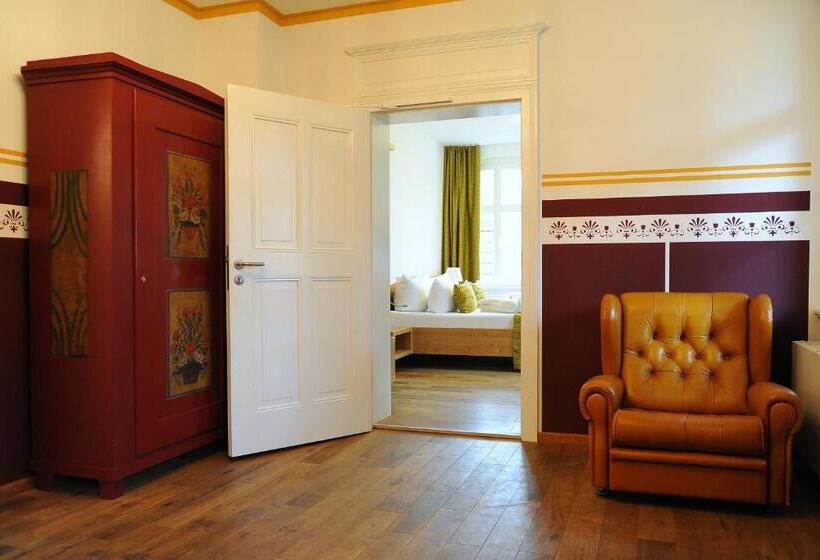 Номер Deluxe, Anlage Starick