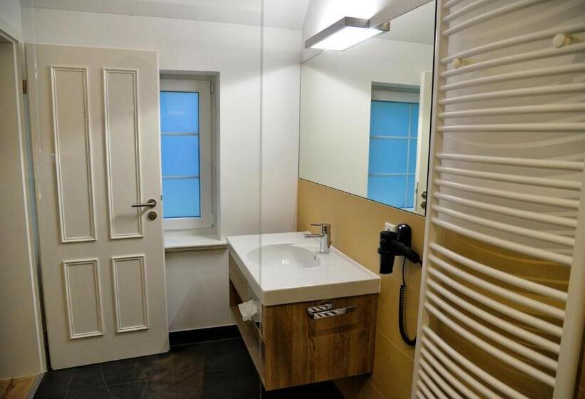 Номер Стандарт, Anlage Starick