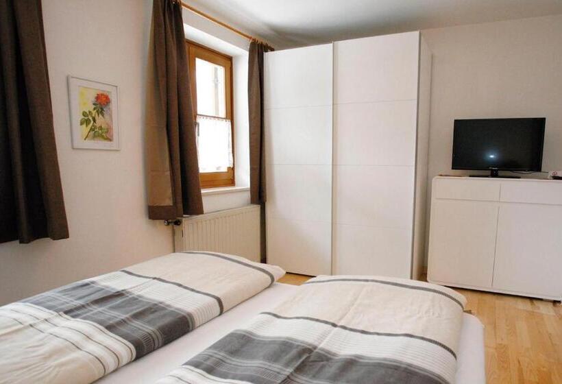 استودیوی استاندارد, Appartements Diana
