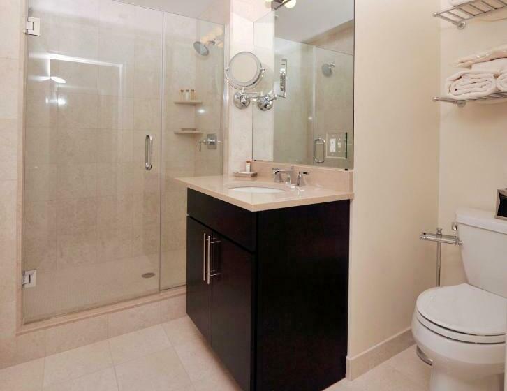 스위트, Bricco Suites