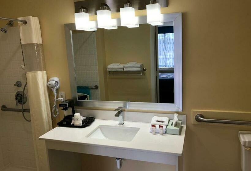 장애인을 위한 스탠다드 룸, Days Inn By Wyndham Cape Carteret