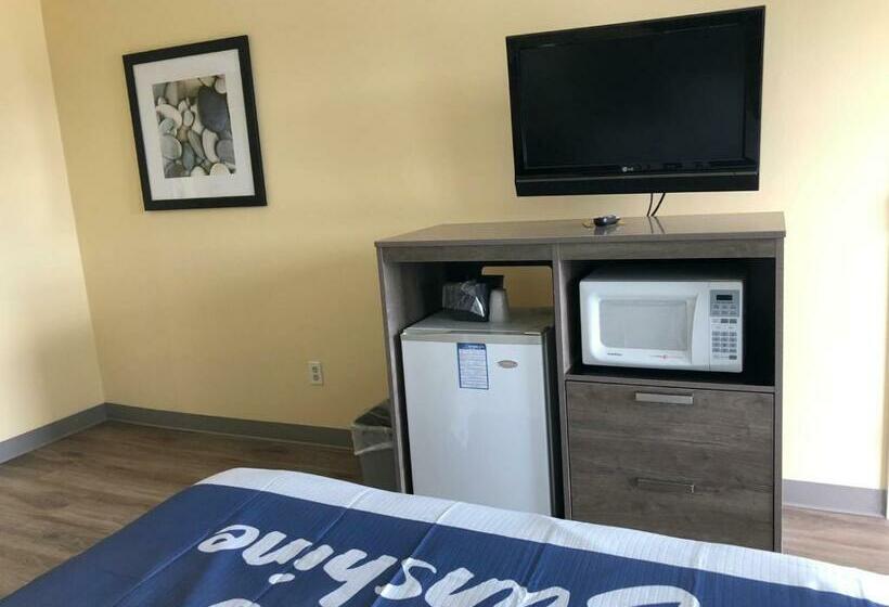 장애인을 위한 스탠다드 룸, Days Inn By Wyndham Cape Carteret