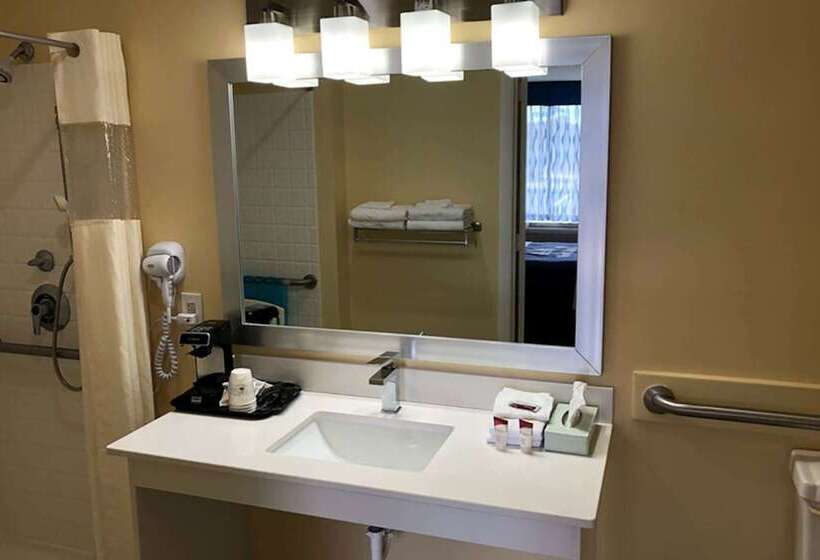 스탠다드 룸 더블 침대 2개, Days Inn By Wyndham Cape Carteret