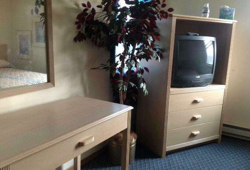 غرفة ديلوكس ثلاثية, Fountain Inn