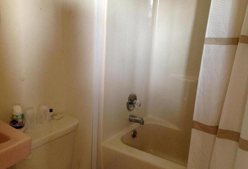 غرفة قياسية سرير كينج, Fountain Inn