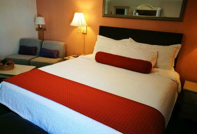 Люкс Deluxe Кровать Кинг, Merida Inn And Suites