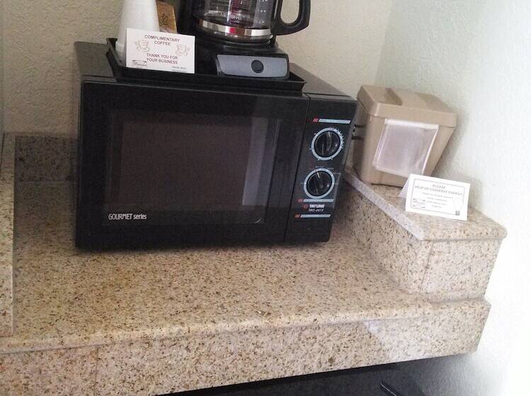 غرفة ديلوكس, Merida Inn And Suites