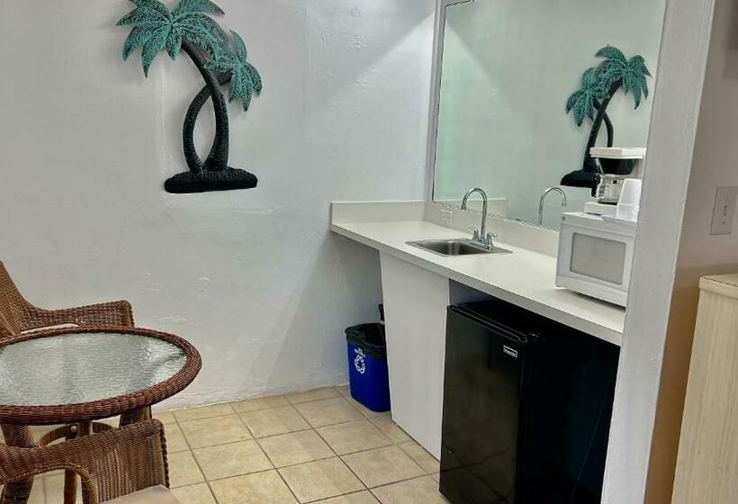 발코니 디럭스 룸, Riviera Resort & Suites