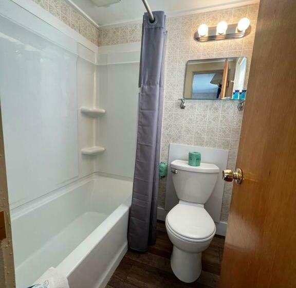 غرفة قياسية, School House Inn