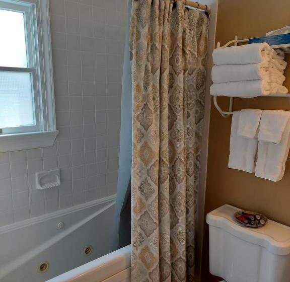 غرفة قياسية مزوَّدة بجاكوزي, Tandem Bike Inn