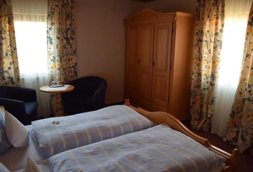 标准间, Tannenhof