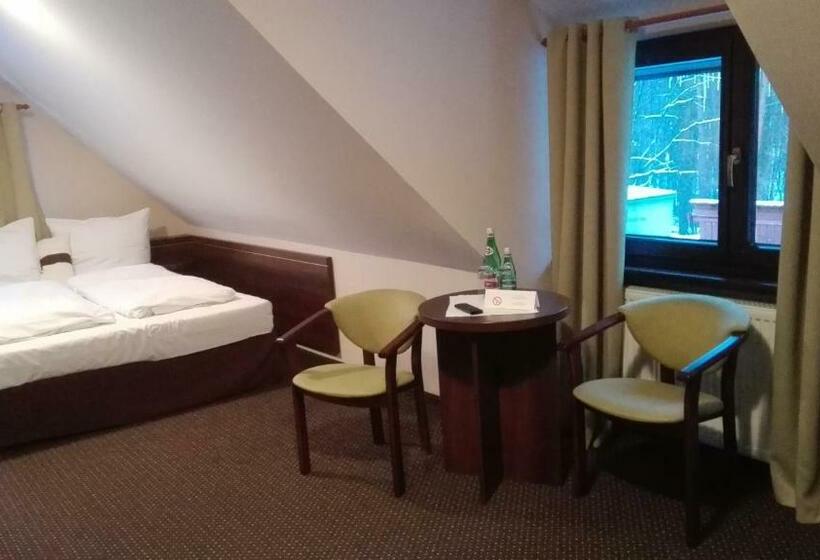 스탠다드 룸, Zajazd Pod Niedźwiedziem