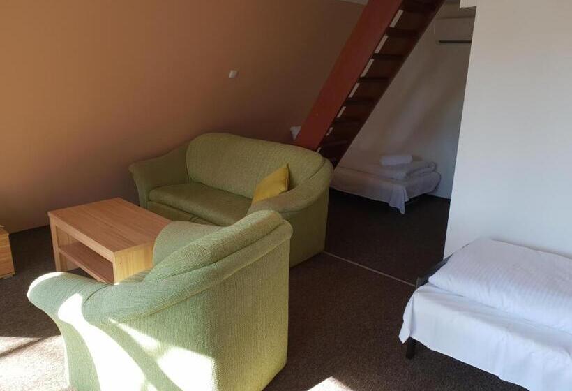 샬레, Zajazd Pod Niedźwiedziem