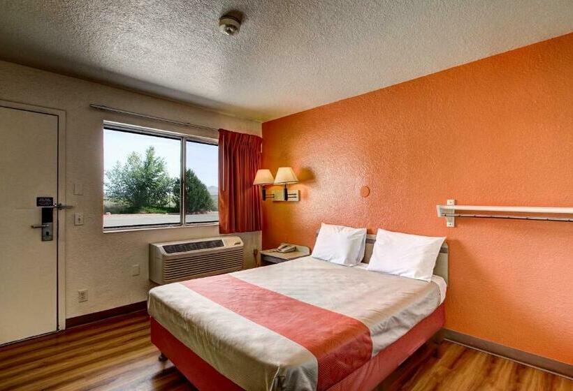 غرفة قياسية لذوى الاحتياجات الخاصة, Motel 6 Wells