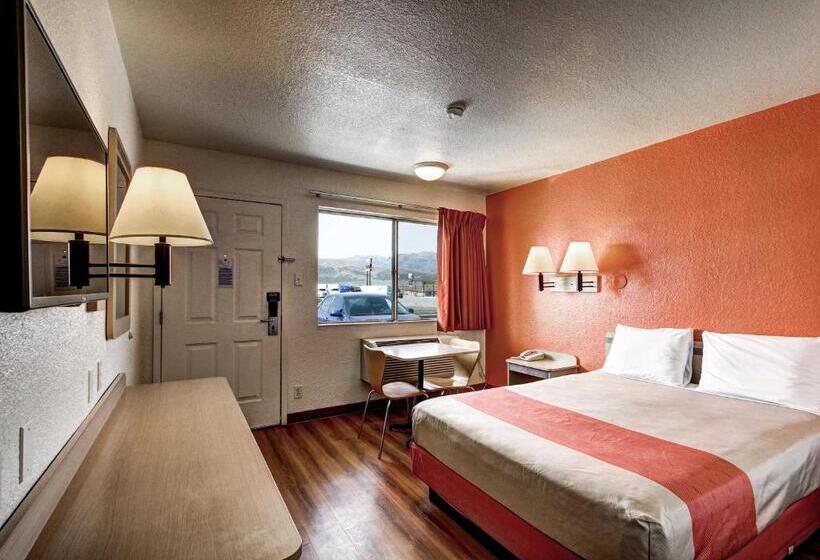 غرفة ديلوكس, Motel 6 Wells