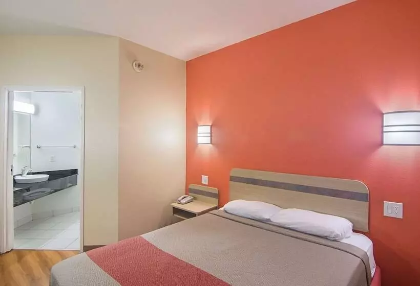 デラックスルーム, Motel 6 Terrell, Tx